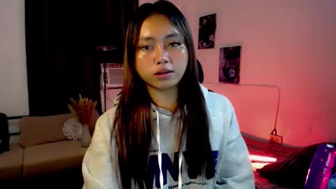 Luna online show from 04/18/26, 07:07