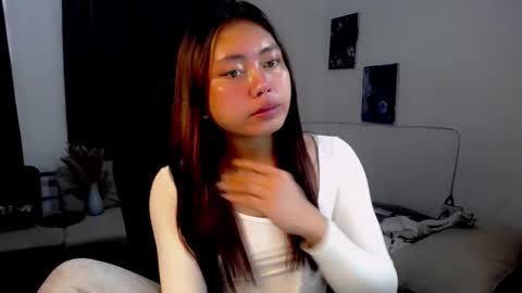 Luna online show from 04/23/26, 08:24