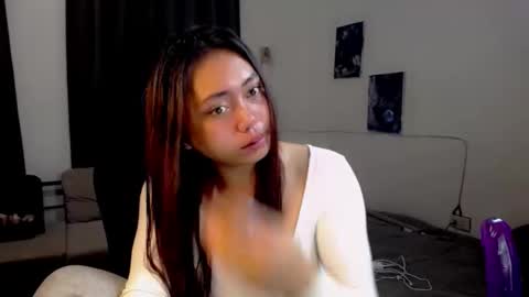 Luna online show from 04/23/26, 06:32