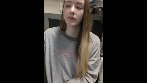 Snapshot of lunapixie2020 chatting on 01/29/25, 07:22 lunapixie2020 online show from 01/29/25, 07:22