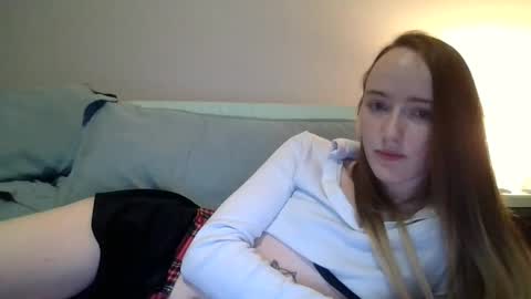 Snapshot of lunapixie2020 chatting on 02/12/25, 01:09 lunapixie2020 online show from 02/12/25, 01:09