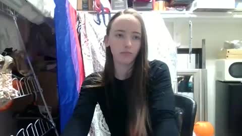 Snapshot of lunapixie2020 chatting on 11/22/25, 08:52 lunapixie2020 online show from 11/22/25, 08:52