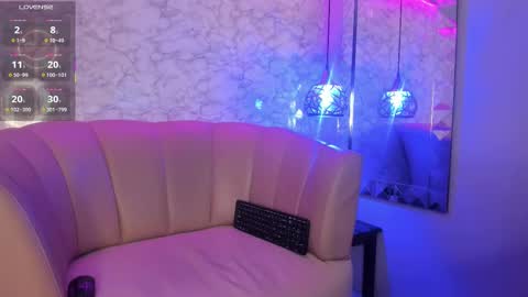 Luna online show from 02/22/25, 03:47