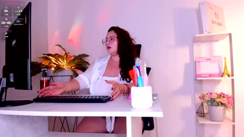 Luna online show from 04/09/26, 06:19