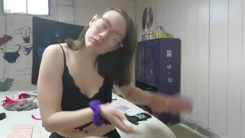 lunaquinn45 online show from 03/02/25, 03:05