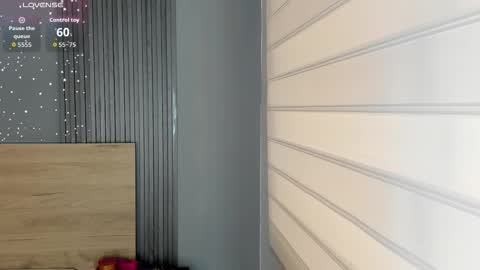 Luna  online show from 01/09/26, 07:04