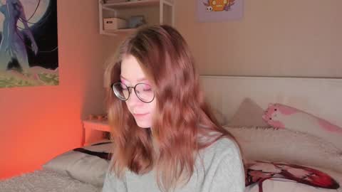 Snapshot of lunar_sofia chatting on 12/20/24, 02:30 Sofia online show from 12/20/24, 02:30