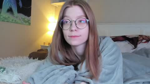 Snapshot of lunar_sofia chatting on 01/10/25, 02:02 Sofia online show from 01/10/25, 02:02