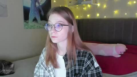 Snapshot of lunar_sofia chatting on 01/29/25, 05:13 Sofia online show from 01/29/25, 05:13