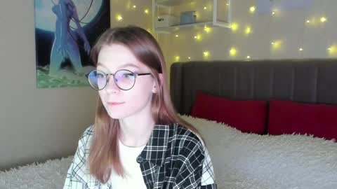 Snapshot of lunar_sofia chatting on 01/31/25, 11:24 Sofia online show from 01/31/25, 11:24