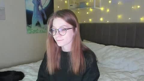 Snapshot of lunar_sofia chatting on 02/10/25, 04:25 Sofia online show from 02/10/25, 04:25