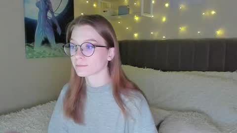 Snapshot of lunar_sofia chatting on 02/12/25, 10:24 Sofia online show from 02/12/25, 10:24