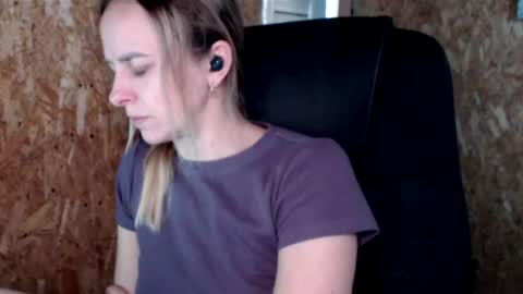 Luna online show from 03/06/26, 10:45