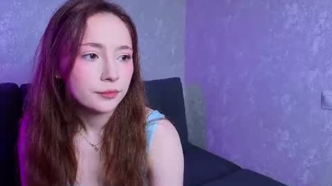 Snapshot of lunarialive chatting on 07/05/26, 10:22 Sonya online show from 07/05/26, 10:22