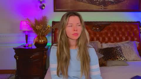 Luna Rishi online show from 12/04/25, 08:23