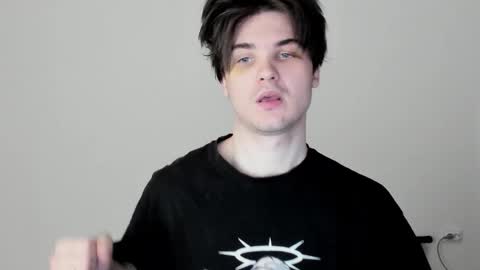 Snapshot of lunark_blade chatting on 11/14/25, 01:43 lunark_blade online show from 11/14/25, 01:43