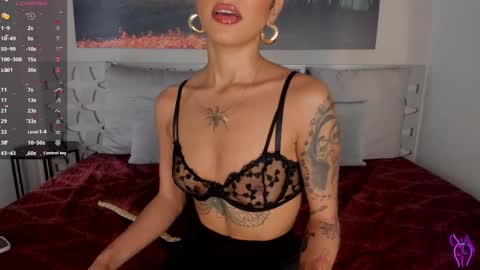 Luna Ruso  online show from 03/02/25, 07:56