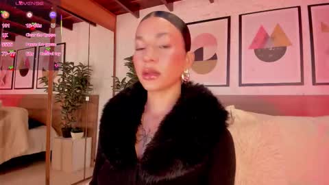 Luna Ruso  online show from 02/04/26, 07:42