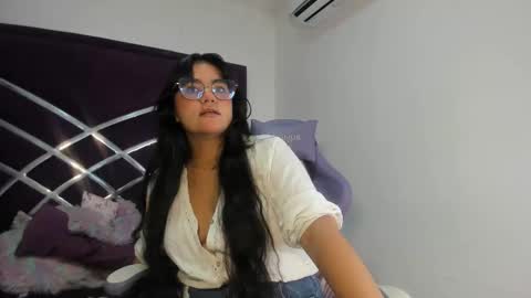 lunascarleht online show from 02/12/26, 01:28