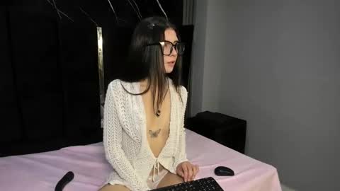 Snapshot of lunasmithyl chatting on 02/21/26, 02:29 LunaSmithyl online show from 02/21/26, 02:29