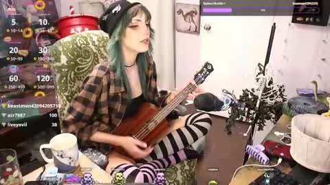 ..LunaSparkles. online show from 02/14/25, 08:31