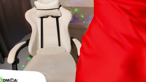 Snapshot of lunasshine chatting on 01/17/26, 04:06 LunasShine online show from 01/17/26, 04:06