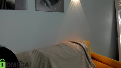 Snapshot of lunasshine chatting on 03/03/26, 04:07 LunasShine online show from 03/03/26, 04:07