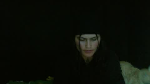 Snapshot of lunatica_2000 chatting on 05/20/26, 06:58 Luna online show from 05/20/26, 06:58