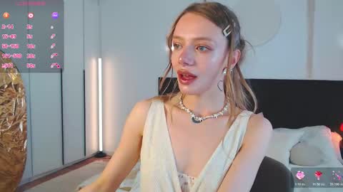 LunaticaBae online show from 03/23/26, 02:37