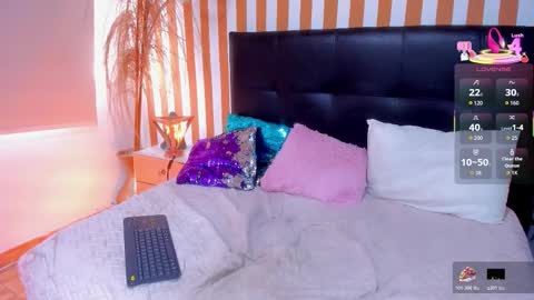 Luna Toledo online show from 11/15/25, 01:29