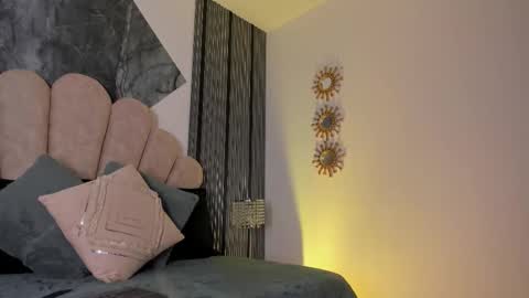 Luna   online show from 03/20/26, 03:00