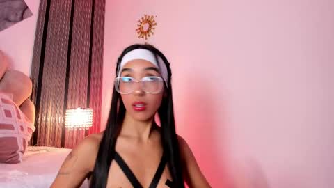 Luna   online show from 04/18/26, 02:59