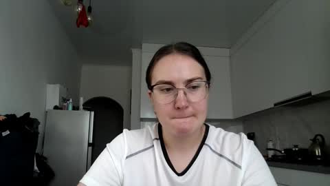 Snapshot of lunavelvet3 chatting on 10/29/25, 01:13 lunavelvet3 online show from 10/29/25, 01:13