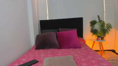 lunavelvet7 online show from 09/22/25, 03:25