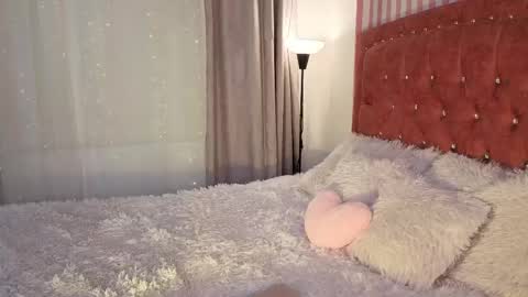 lunavelvet7 online show from 04/18/26, 07:07