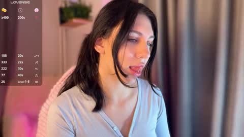 Snapshot of lunawho chatting on 02/15/26, 04:09 Luna online show from 02/15/26, 04:09