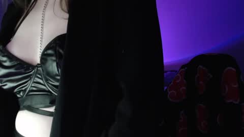 LunaXcherry online show from 04/23/26, 05:59