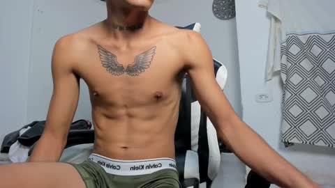 Snapshot of lunay_bigcock420 chatting on 10/14/25, 10:05 lunay_bigcock420 online show from 10/14/25, 10:05