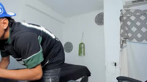 lunay_bigcock420 online show from 10/31/25, 11:55