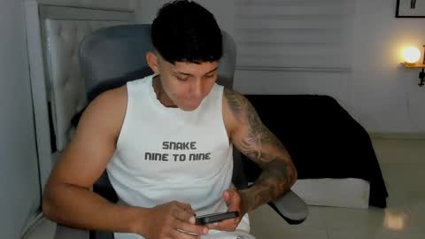 Snapshot of lunay_xtreemboy chatting on 05/12/26, 01:14 Lunay online show from 05/12/26, 01:14