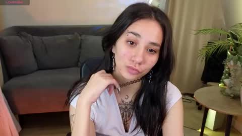 Snapshot of lunel_kitten chatting on 10/19/25, 06:47 Kitty online show from 10/19/25, 06:47