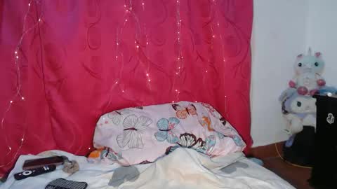 Luna online show from 02/05/26, 01:43