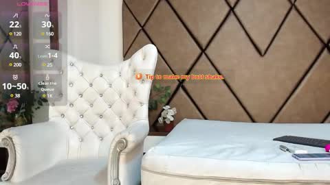 Snapshot of lunitadiva chatting on 01/15/25, 12:15 lunitadiva online show from 01/15/25, 12:15