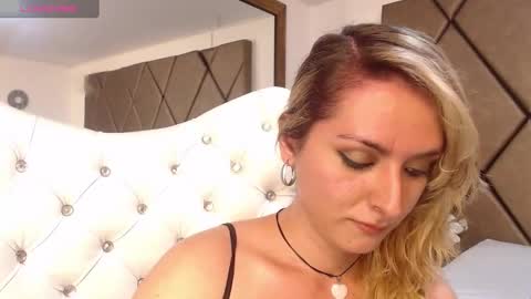 Snapshot of lunitadiva chatting on 01/27/25, 12:37 lunitadiva online show from 01/27/25, 12:37