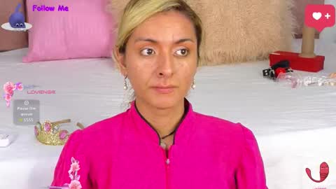 lunitadiva online show from 11/15/25, 01:51