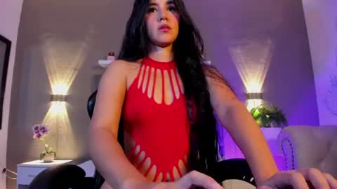 Snapshot of lunna_celeste chatting on 07/20/26, 12:51 L U N A online show from 07/20/26, 12:51