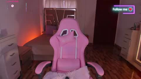 LUNA ROSE online show from 07/11/26, 06:43