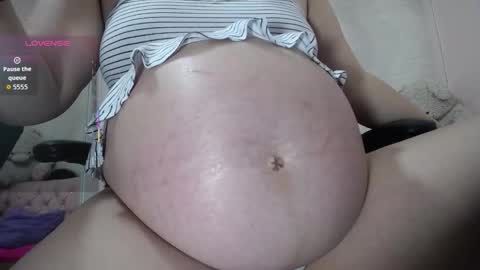 Snapshot of lunnadoll chatting on 10/09/25, 03:37 Katty what ever do you want on my pv is for extra tokens minimi 250 tks ty u for understand online show from 10/09/25, 03:37