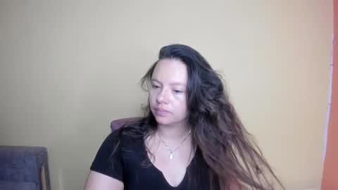 Snapshot of lunnadoll chatting on 03/01/26, 02:46 Katty what ever do you want on my pv is for extra tokens minimi 250 tks ty u for understand online show from 03/01/26, 02:46