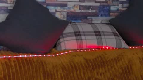 LunnaGray online show from 11/27/25, 06:59